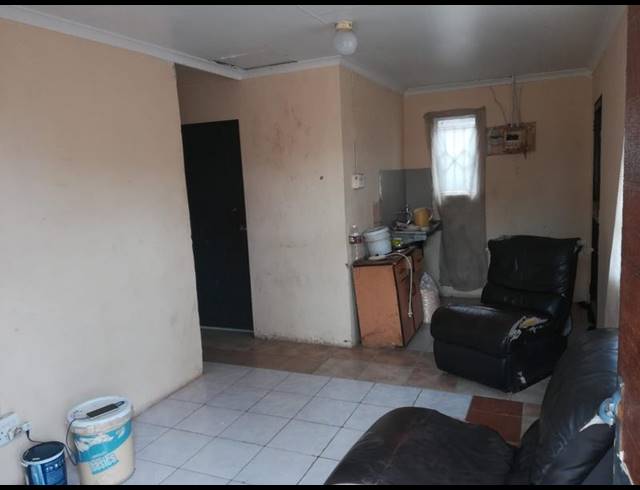 2 BEDROOM HOUSE FOR SALE IN SOSHANGUVE HH